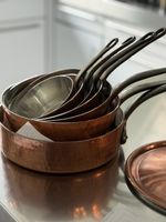 Lot de 8 casseroles en cuivre