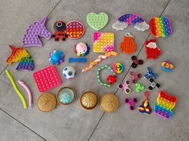 Fidget Toy Set diverse Formen Farben