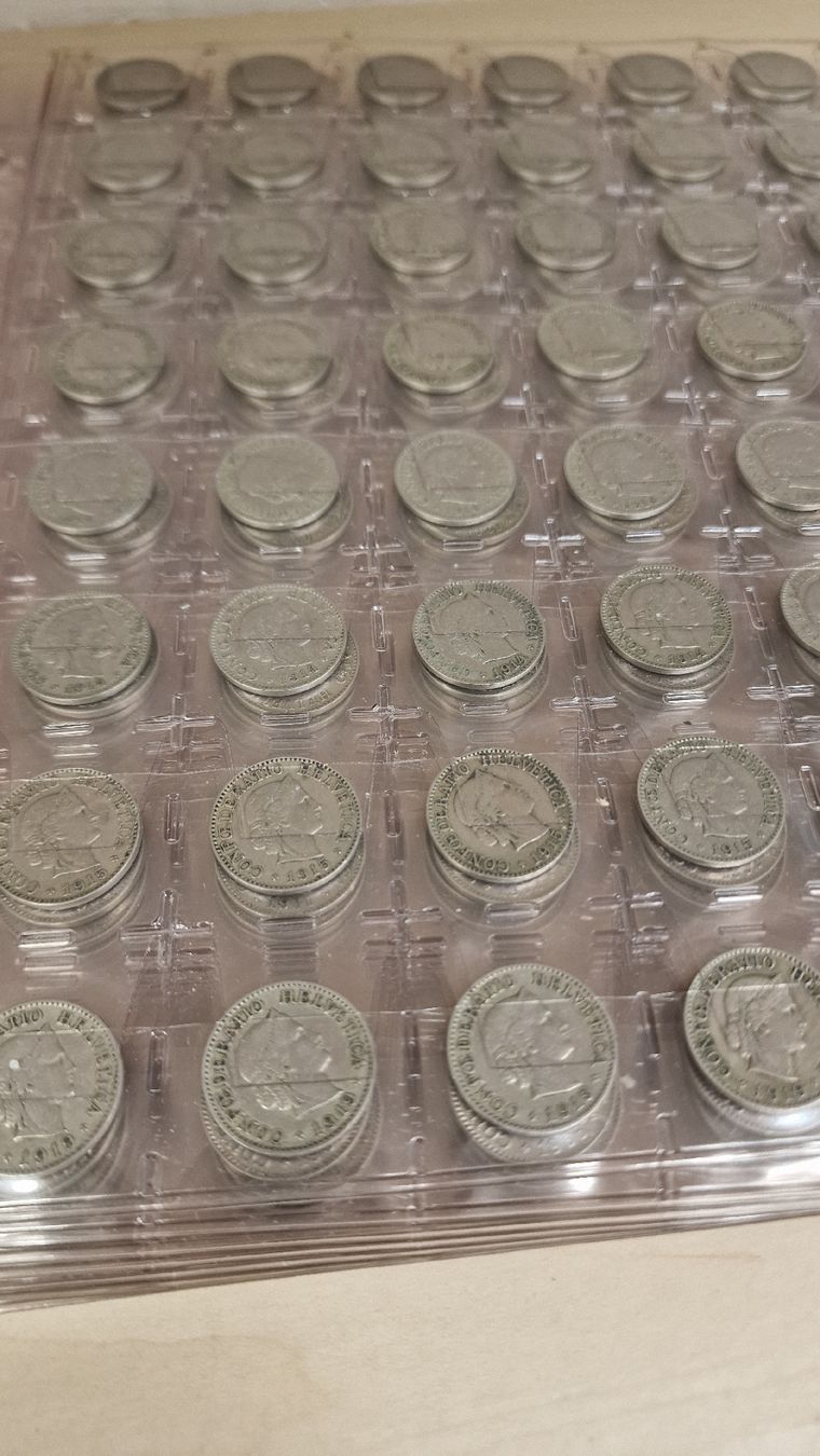 Tutti le monete: Münzsammlung mit Blättern guter Zustand – Usato da Herisau venduto da Antiques.AR 2