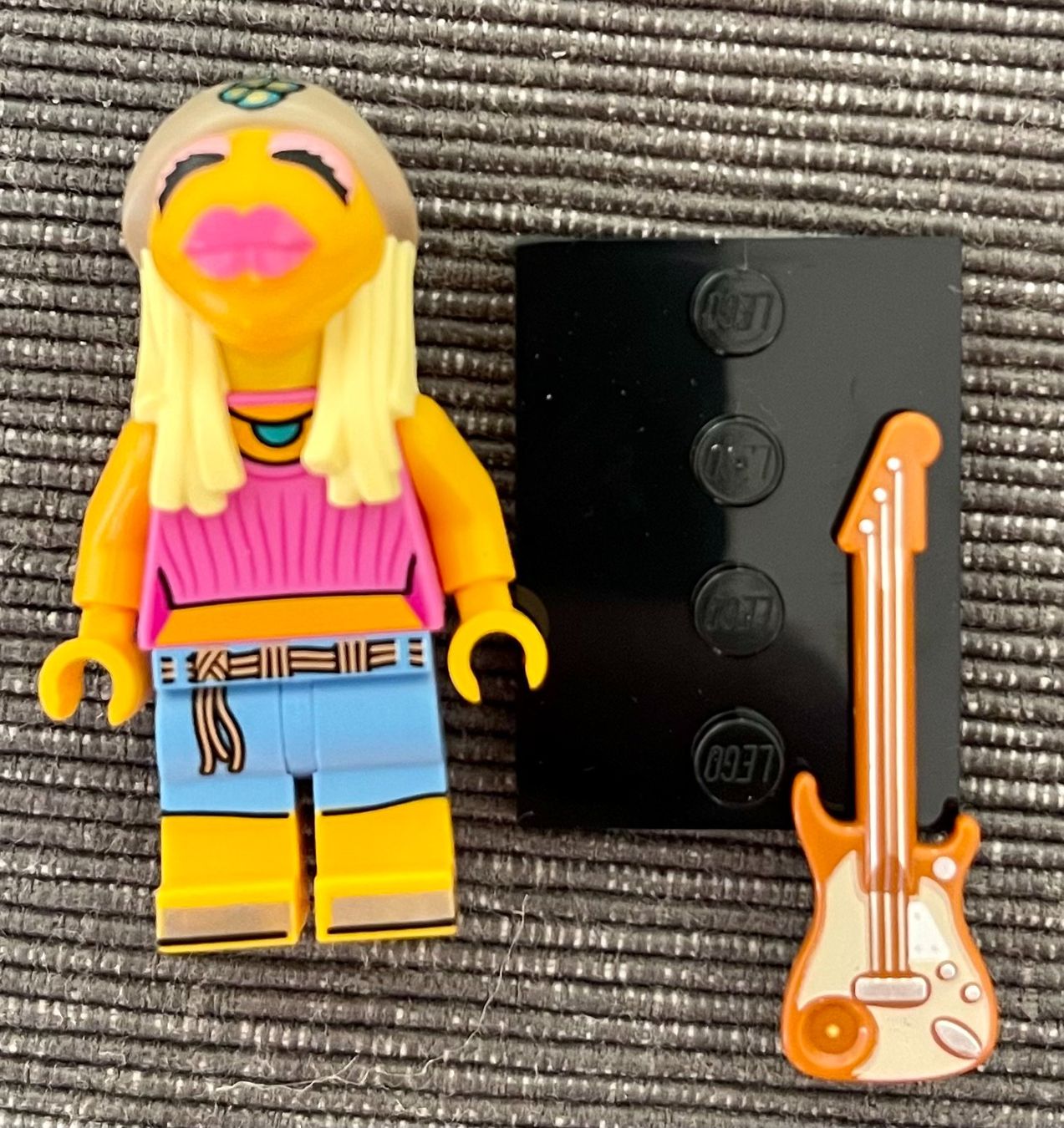 Lego Kit di costruzioni: Lego Minifigure The Muppets - Janice – Usato da Höri venduto da PSMarinho