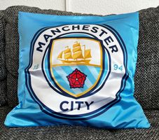 Manchester City Kissenbezug Haaland Guardiola Etihad Akanji
