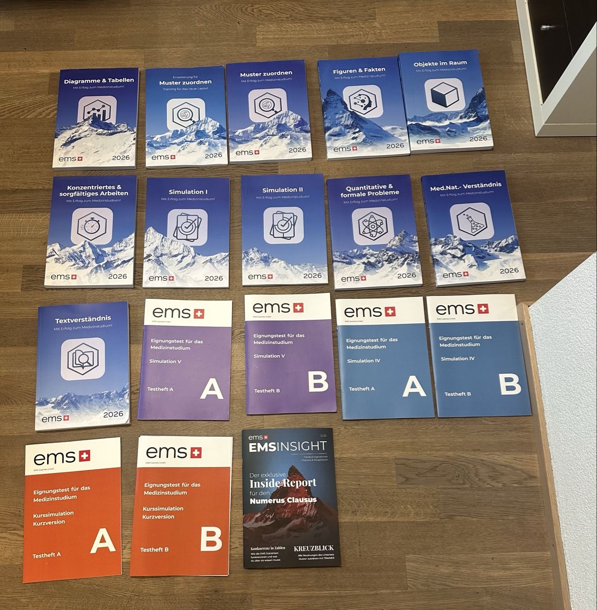 Libri: EMS Coaches Gesamtpaket 2026 NEU – Nuovo (secondo la descrizione) da Küssnacht am Rigi venduto da Luca_555ds