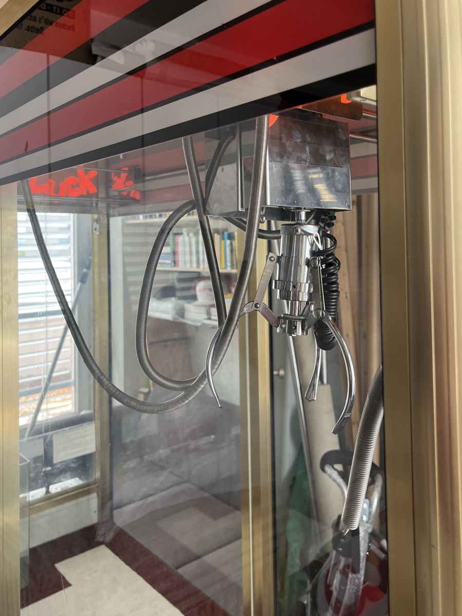 Spielautomaten: Greifautomat Good Luck – Gebraucht aus Basel von Mattam 1