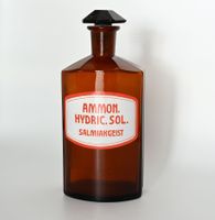 Historische Apothekerflasche, Salmiakgeist