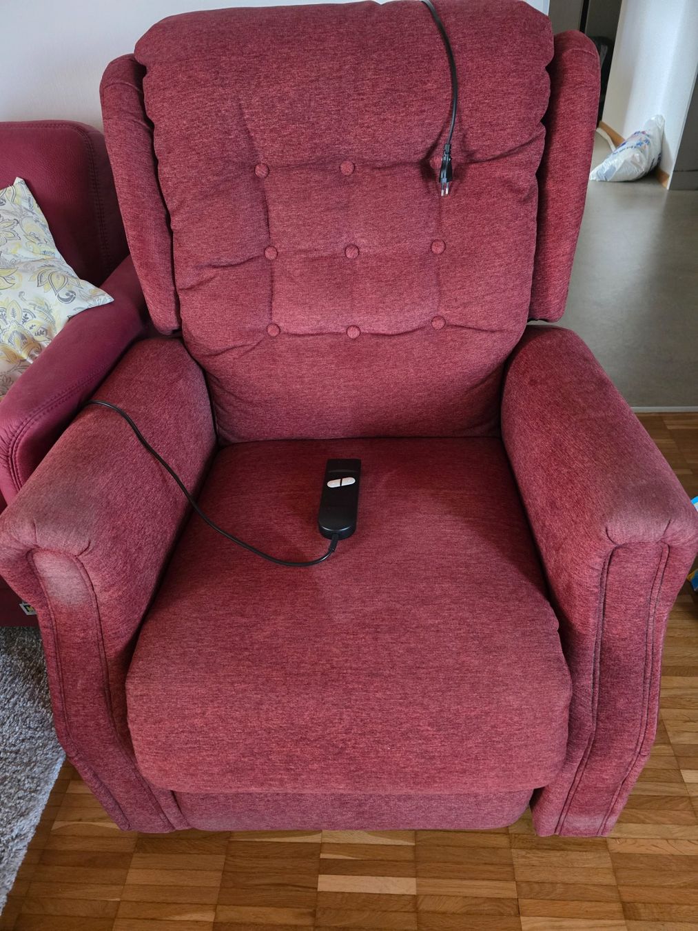 Poltrone: Sessel mit Aufstehhilfe – Usato da Winterthur venduto da Winthertur84