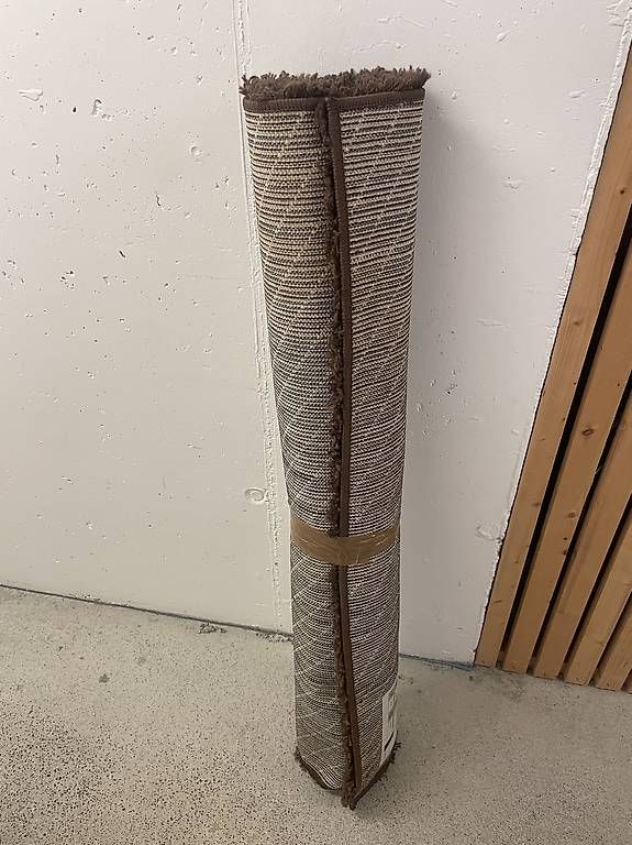 Tappeti: Tapis brun 120x170 excellent état  – Usato da Les Evouettes venduto da Johild 1