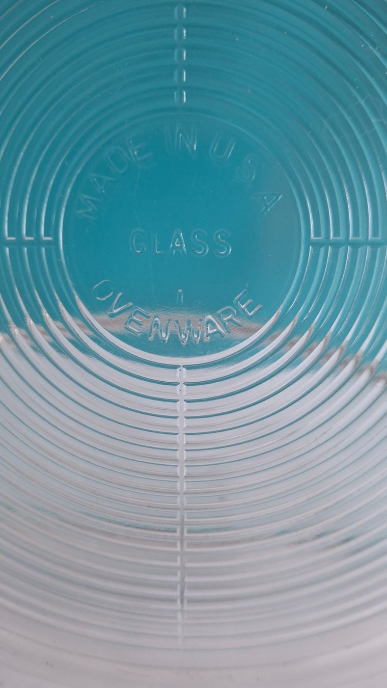 Ciotole: Schöne Gratinierform mit versilberte Deckel Made in USA – Usato da Opfikon venduto da Diversamente 5