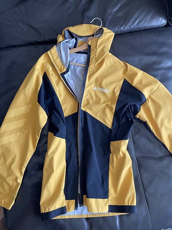 Giacche: Adidas Terrex Skitourenjacke Softshell TRK SOSH JA – Nuovo e nell'imballaggio originale da Basel venduto da timyb 1