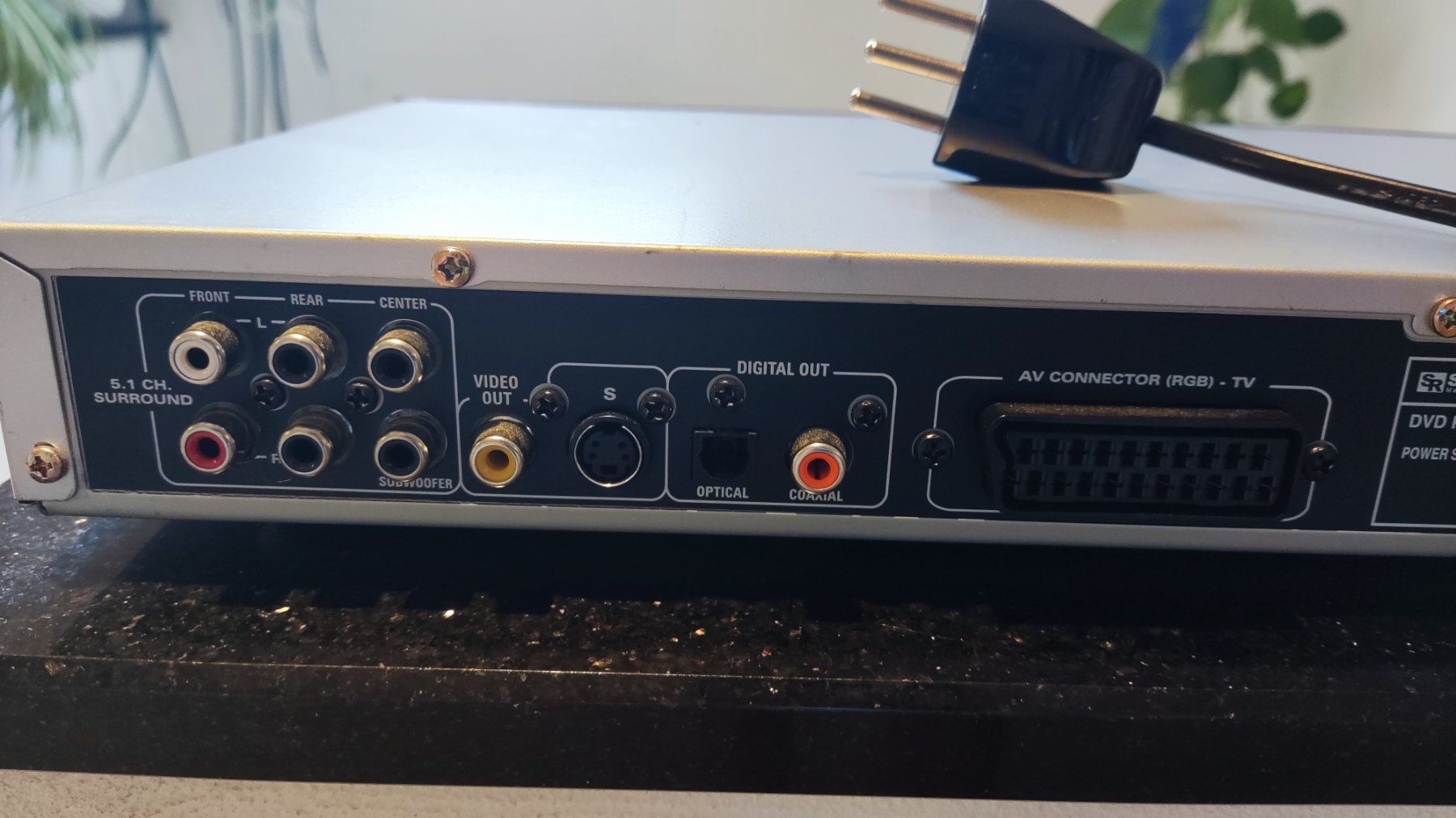 Tous les DVDs: STANDARD DVD-Player - Zuverlässige Unterhaltung – D'occasion à Schongau par Retro_Shop 5