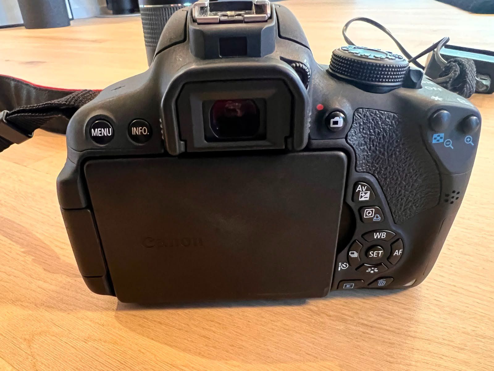 Canon Kamera: Canon EOS 700D – Gebraucht aus Alpnach Dorf von ram_x8kb 3