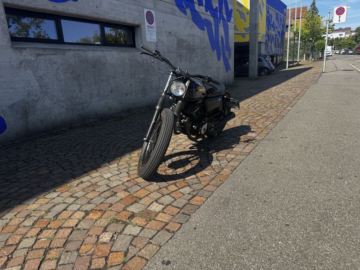 Honda Chopper: Honda CM 125 Café Racer – Usato da Zürich venduto da Micinho 1