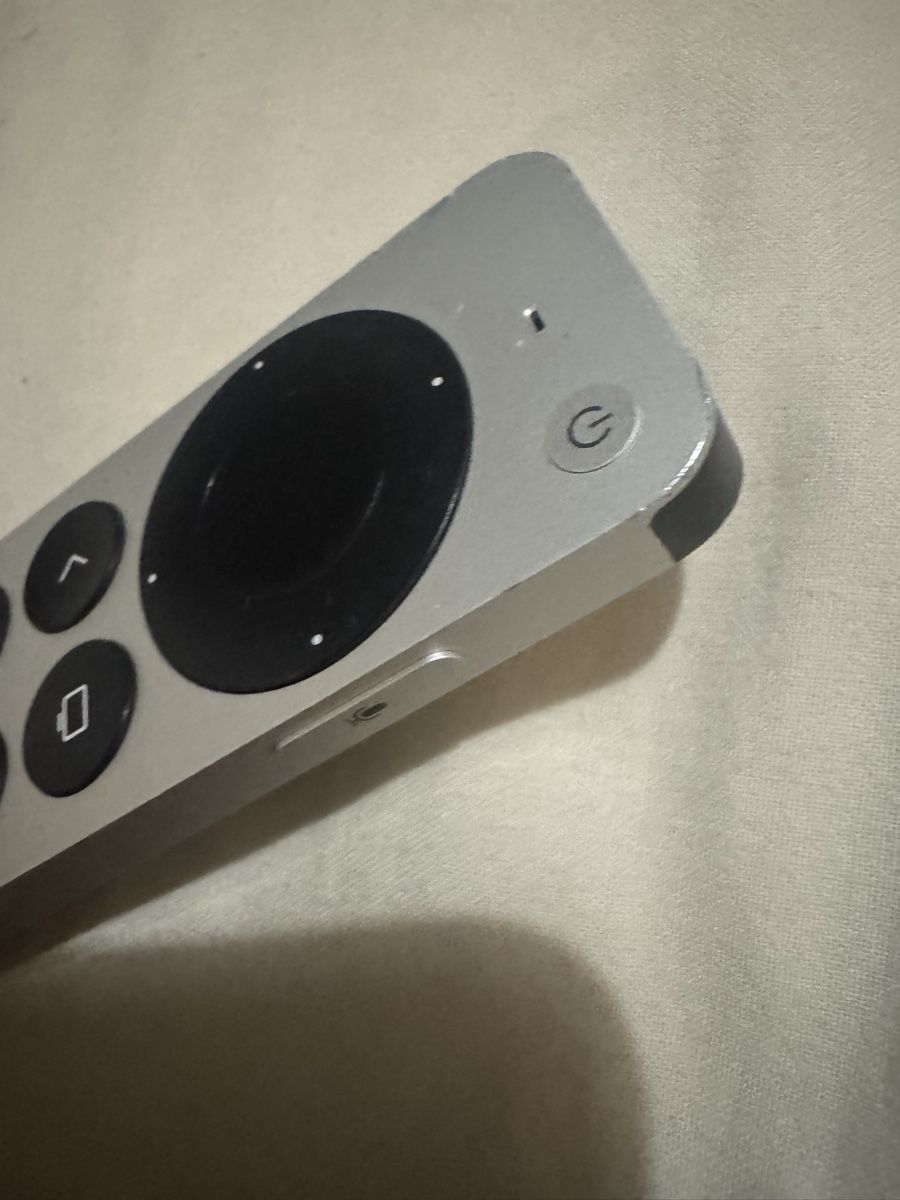 Apple Telecomandi: Apple Siri Remote  – Usato da Biel/Bienne venduto da Baol1 2