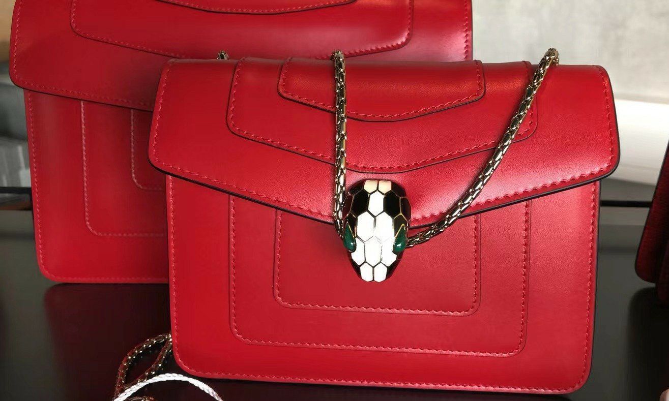 Bulgari Taschen für Damen: Bvglari leder Tasche Rot – Neu und originalverpackt aus Zürich von esperanza05 2