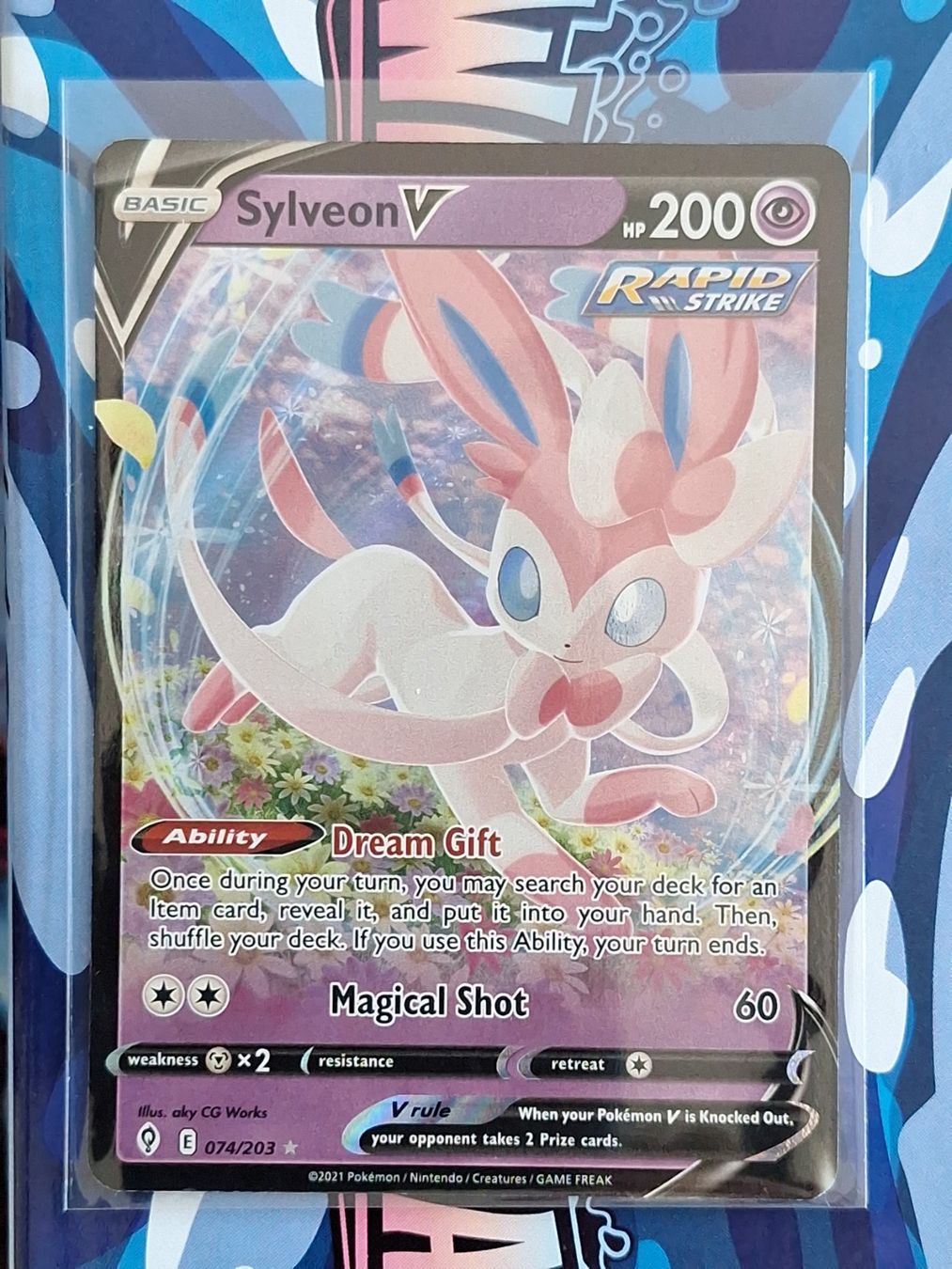 Pokémon Carte collezionabili: Sylveon V - Evolving Skies - #4 – Usato da Altstätten SG venduto da GGsGameshop