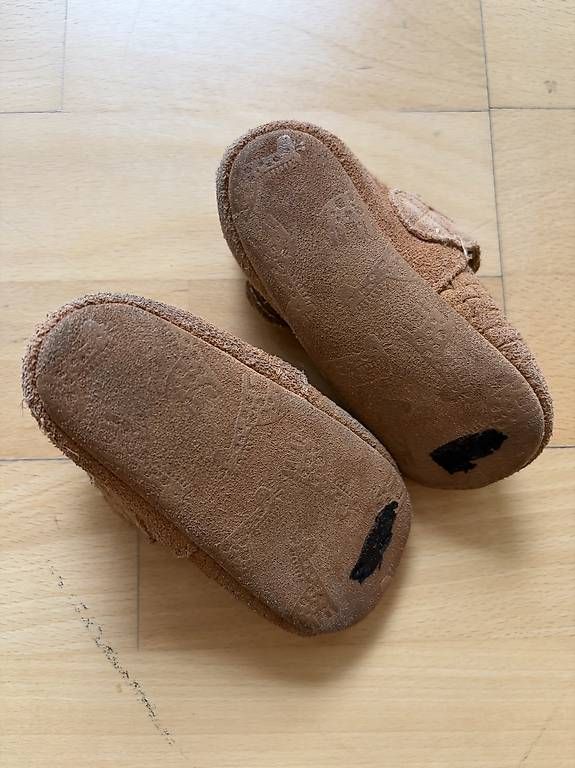 Schuhe für Jungen: Lederpantoffel - Gr. 19 – Gebraucht aus Zürich von pau_25cq 1