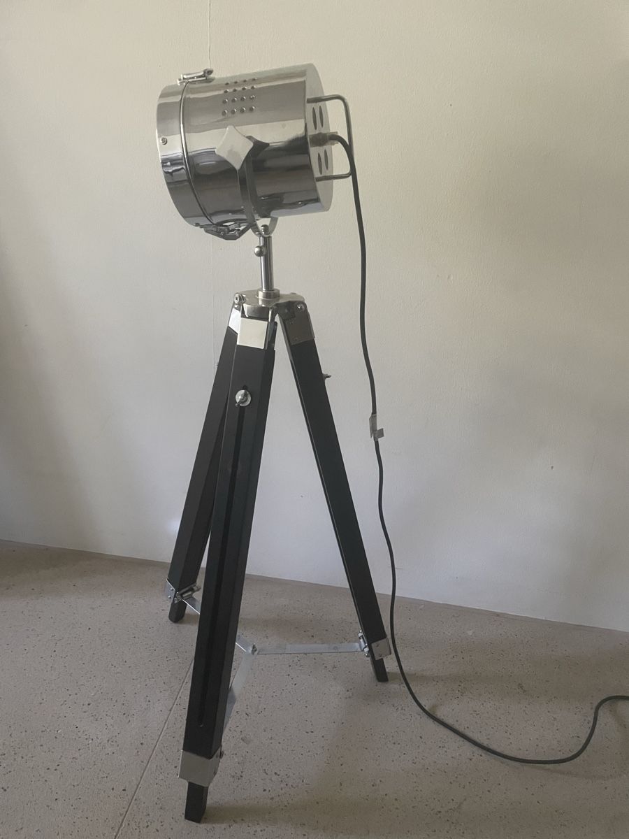 Lampade: Stehlampe – Usato da Zürich venduto da teg_5mvz 1