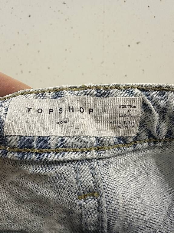 Jeans: Mom jeans hell – Usato da Zürich venduto da kat_7zxy 1