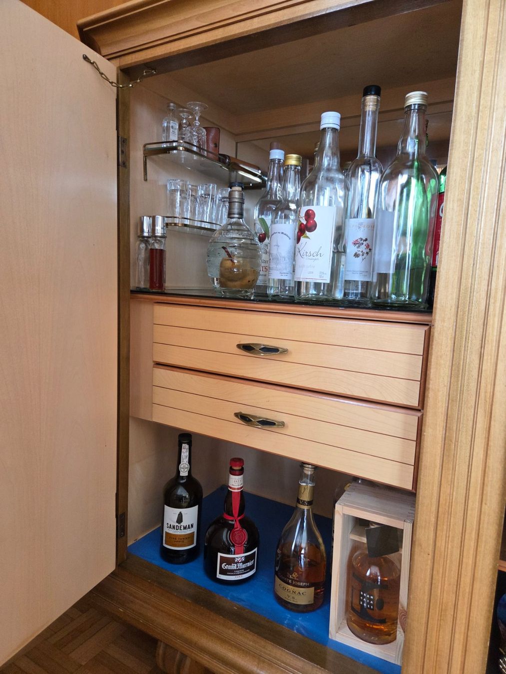 Credenze: Buffetschrank – Usato da Schmitten FR venduto da Padau 2