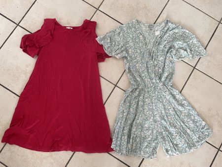 Chicorée Kleid rot & Zebra Jumpsuit Blumen, Grösse S 🌸