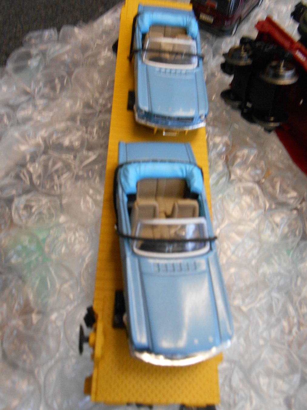 Lionel Modelleisenbahnen: 6 GÜTERWAGEN, FLUGZEUG, AUTOS ETC. CHESSI SYSTEM  MTH ETC. – Gebraucht aus Wohlen AG von timpojim1 4