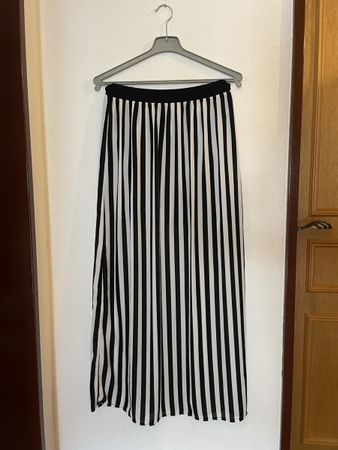 Langer Rock mit Mini unterrock