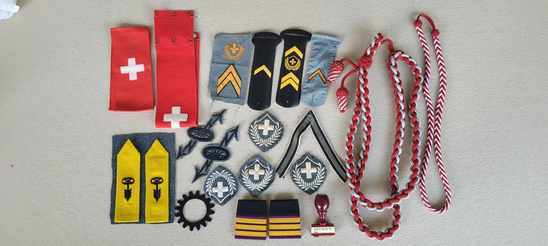Schweizer Armee Uniformi: Militär Verschiedenes – Usato da Wangen b. Olten venduto da Grizzly48 1