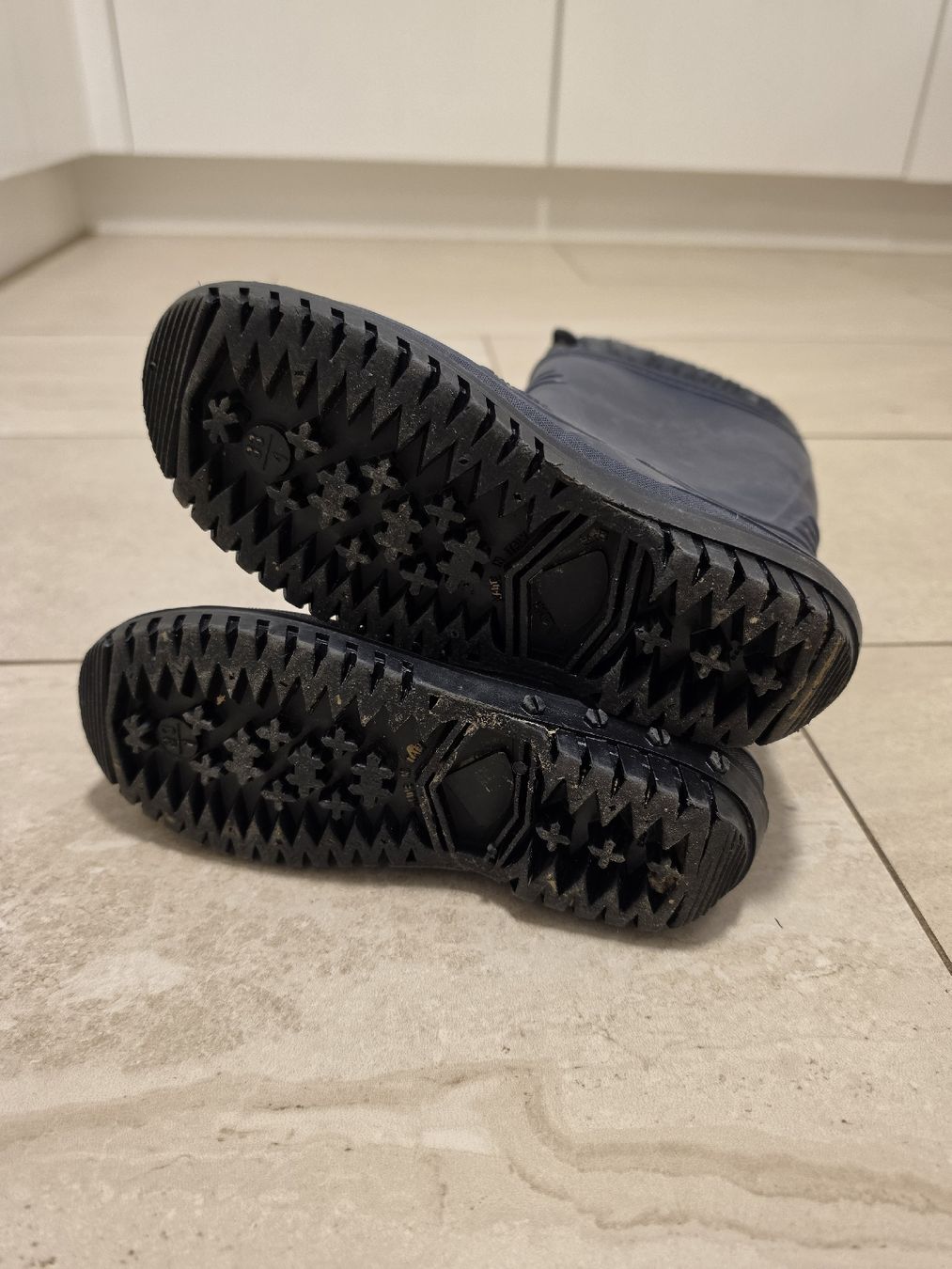 Scarpe per ragazzi: Gummistiefel gr 33 – Usato da Rümlang venduto da Franny93 2