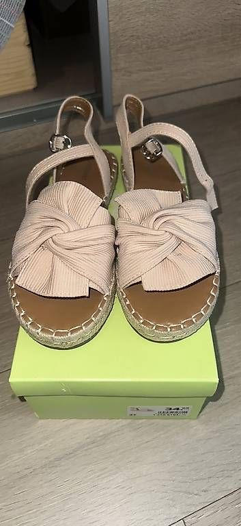 Scarpe da donna: Sandalettes neuves  – Usato da Grand-Lancy venduto da ssa_k59z