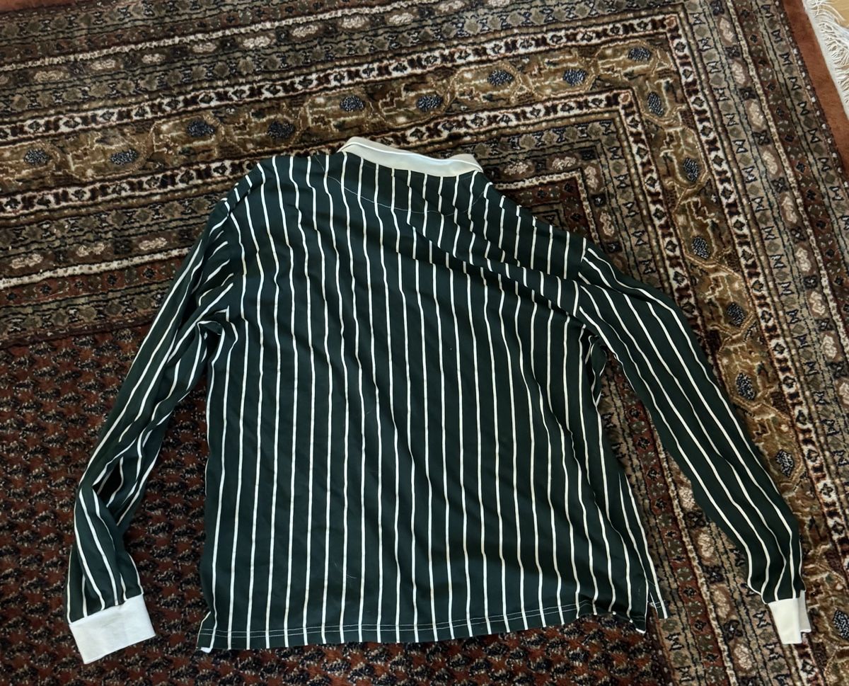 T-shirt: Longsleeve tshirt – Nuovo (secondo la descrizione) da Rapperswil SG venduto da riy_f85n 1