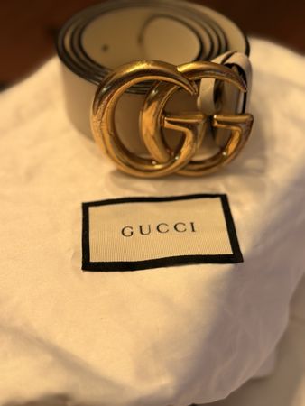 Gucci Gurt mit goldener Schnalle – vein Muss für den S