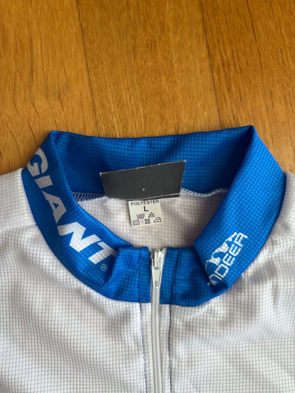 Canottiere & Pantaloni: Giant Velotrikot Gr. L – Usato da Biel-Benken BL venduto da Bergerr 2