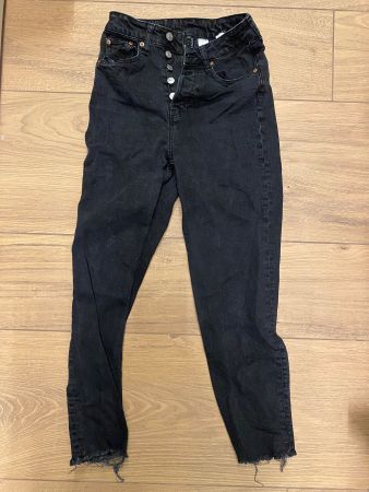 Schwarze High Waist Jeans von H&M Divided, Grösse 34