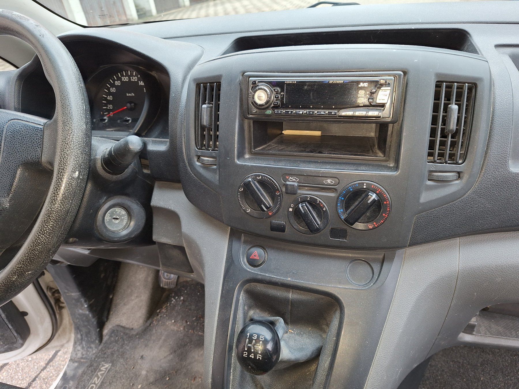 Nissan Veicoli commerciali: Nissan NV 200 – Usato da Urnäsch venduto da alhj 8