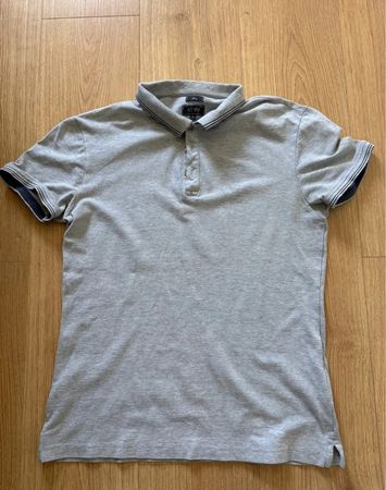 Polo AJ Armani Jeans gris taille M, parfait pour l'été 