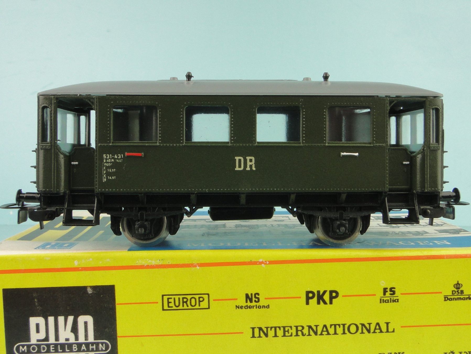 Piko Modellini di ferrovie: Piko H0 6514 DR Länderbahnwagen – Usato da Bülach venduto da cann11 1