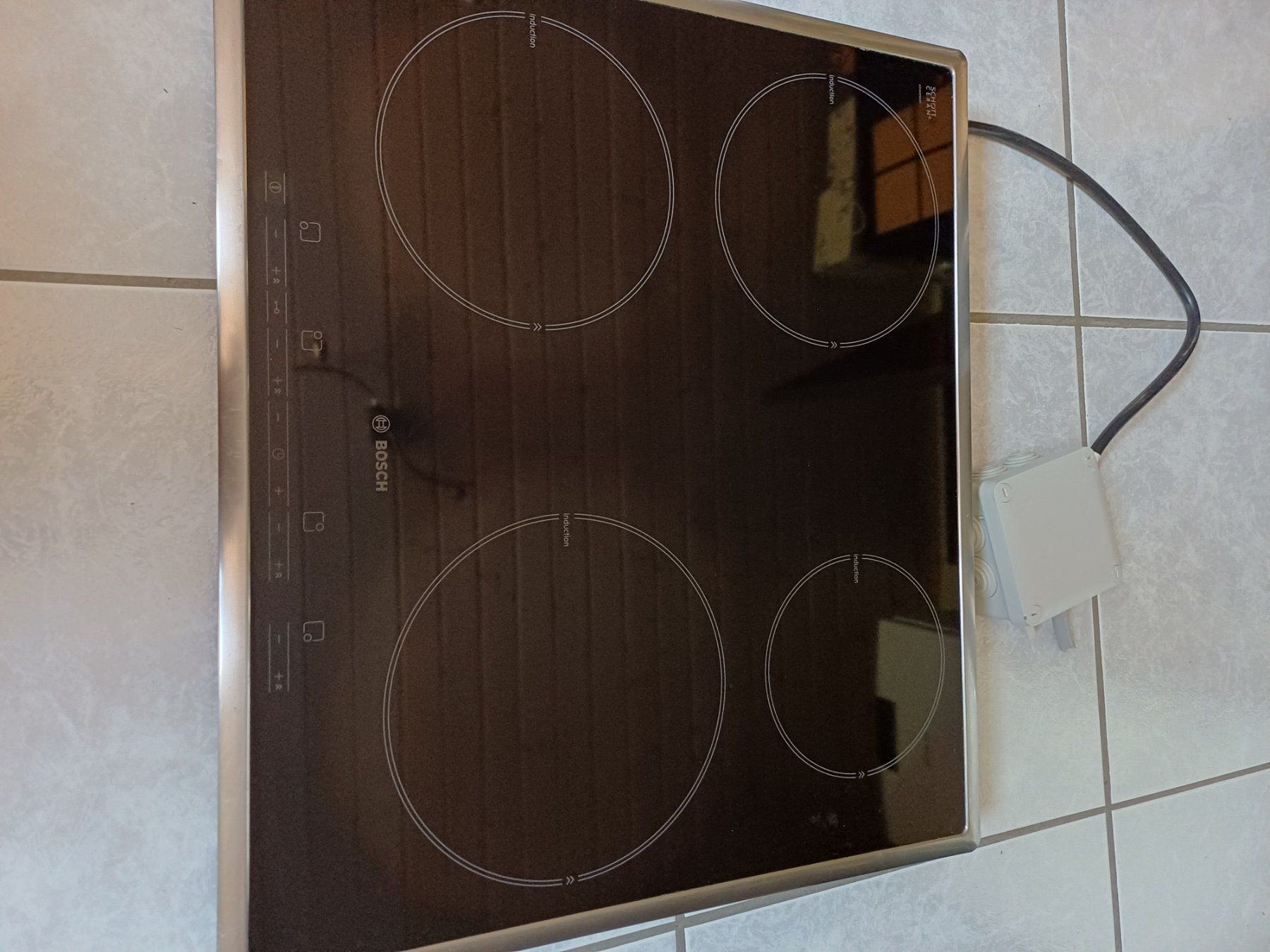 Schilder: Table de cuisson à induction Bosch, vitroceramique – Gebraucht aus Buix von lolo95