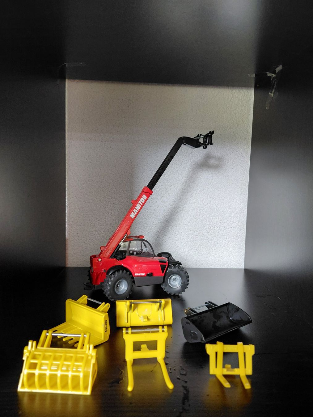 Siku Giocattoli: Siku Manitou mit Zubehör – Usato da Linthal venduto da Suzan9