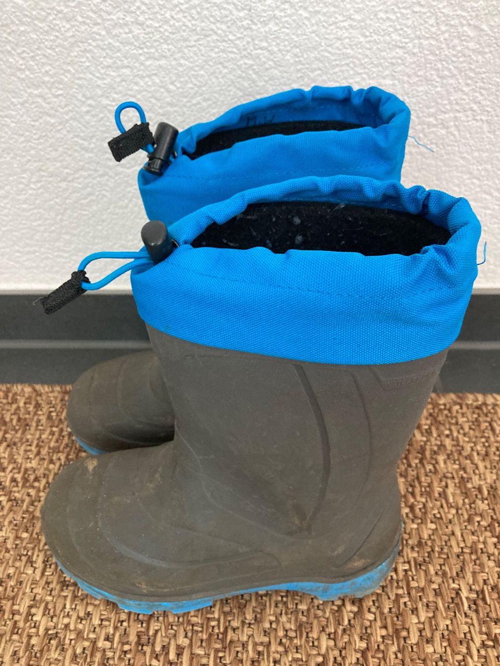 Kamik Scarpe per ragazzi: Snowbuster Kamik – Usato da Bülach venduto da Stellina72 2