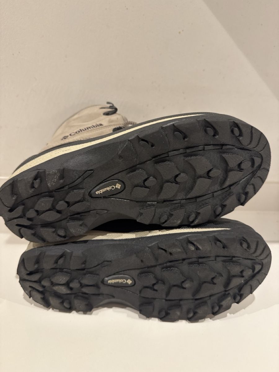 Columbia Scarpe da donna: Columbia Winterstiefel – Usato da Adlikon venduto da ang_cck9 1