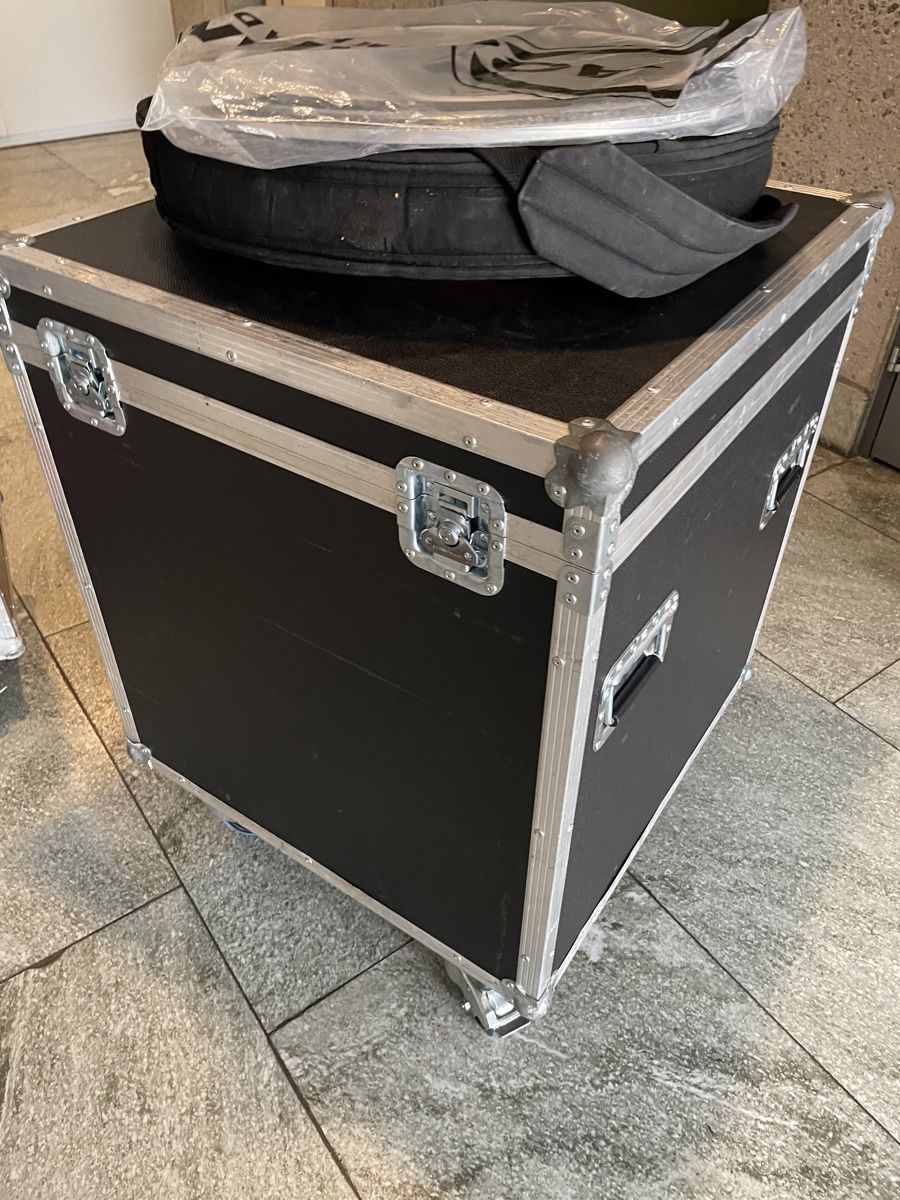 Instruments de musique: Bassdrum oder Zubehör Case – D'occasion à Rütihof par atinner 1