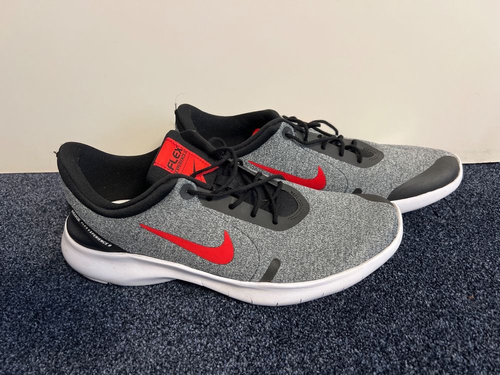 Nike Flex Experience 8 Gr. 44 Acheter sur Ricardo