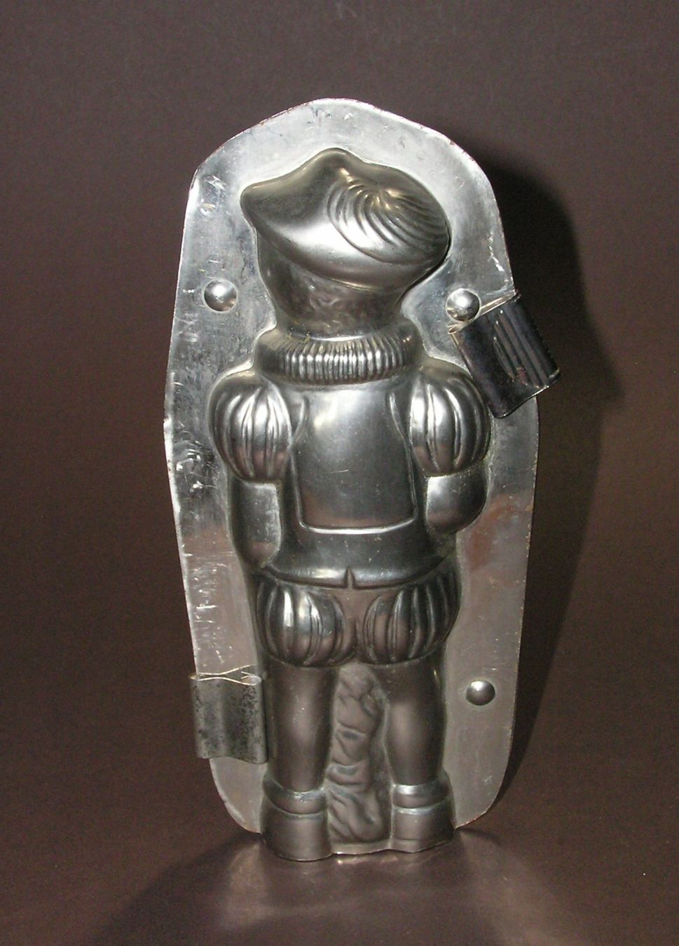 Teglie da forno: ALTE SCHOKOLADENFORM GIESSFORM SCHWARZER PETER – Usato da Grenchen venduto da Antique-hunter 2
