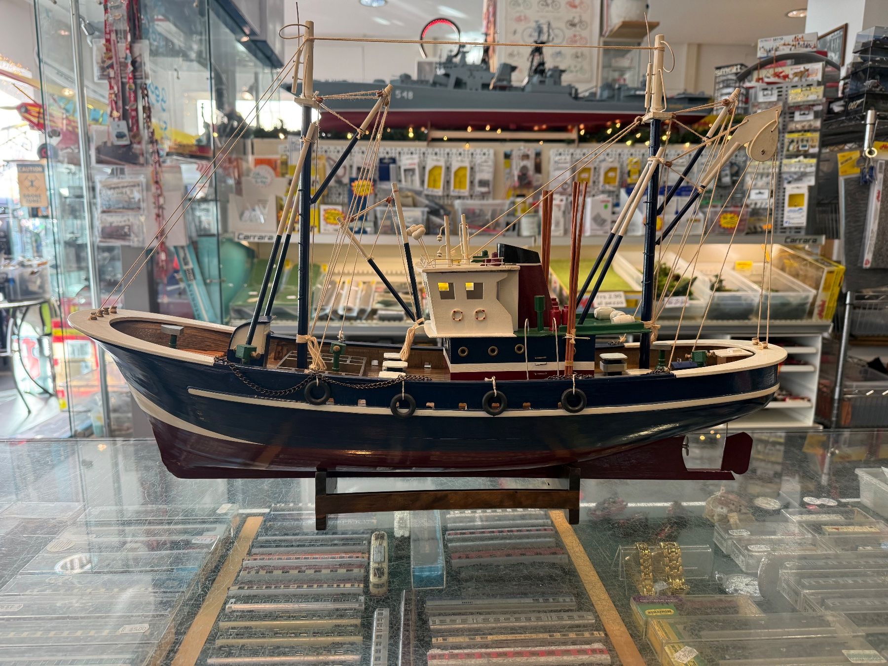 Kit di modellismo & Modellini statici: Peschereccio in legno da 70cm boot nave – Usato da Chiasso venduto da Carrara-Modellismo