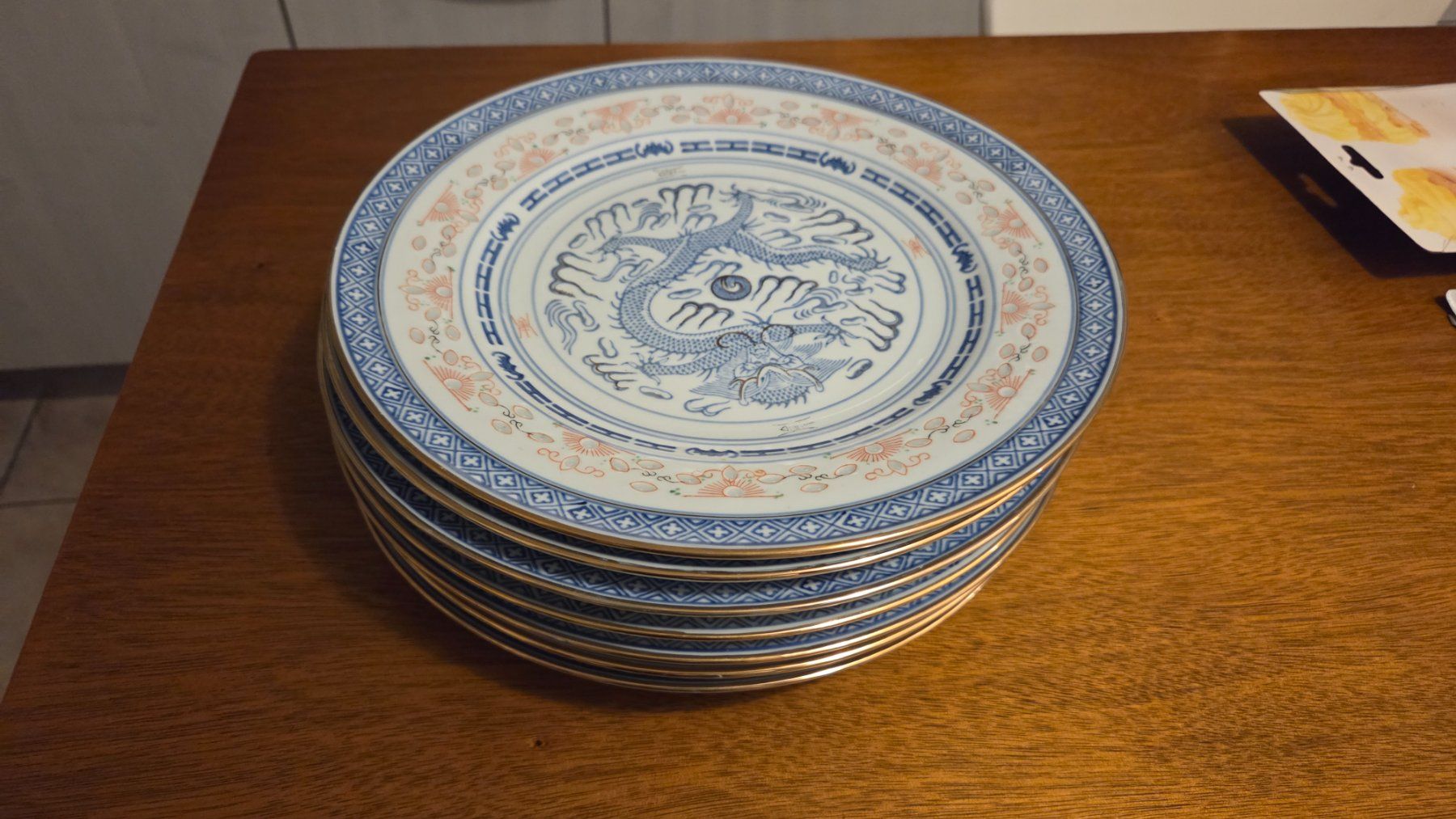 Set di piatti: Wunderschönes chinesisches Geschirr-Set 61-teilig – Usato da Schinznach Bad venduto da webser 1