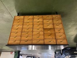 Meuble de métier en bois avec tiroirs - Vintage!