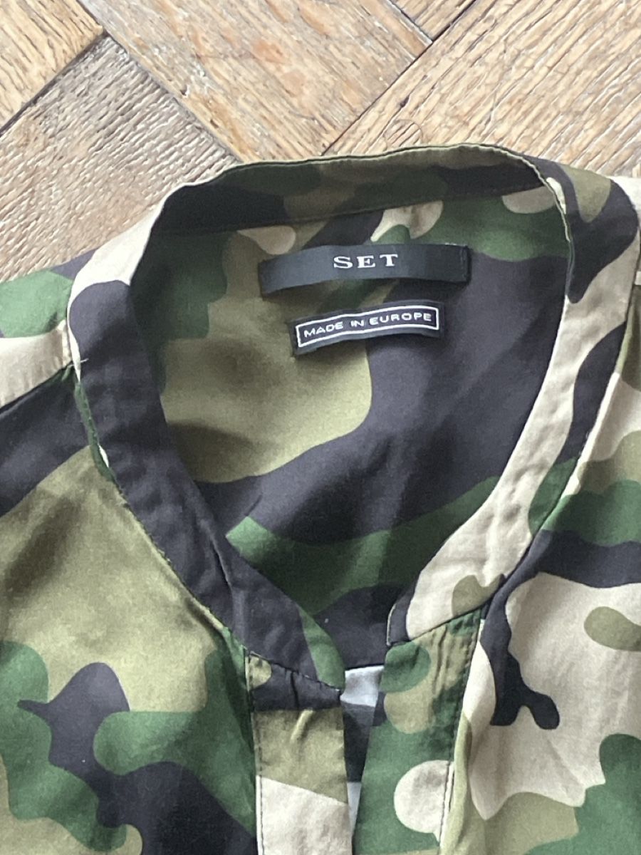 Tuniken: SET Bluse, Hemdkleid , Tunika, Militär Camouflage Muster – Gebraucht aus Muralto von jac_hkz5 2
