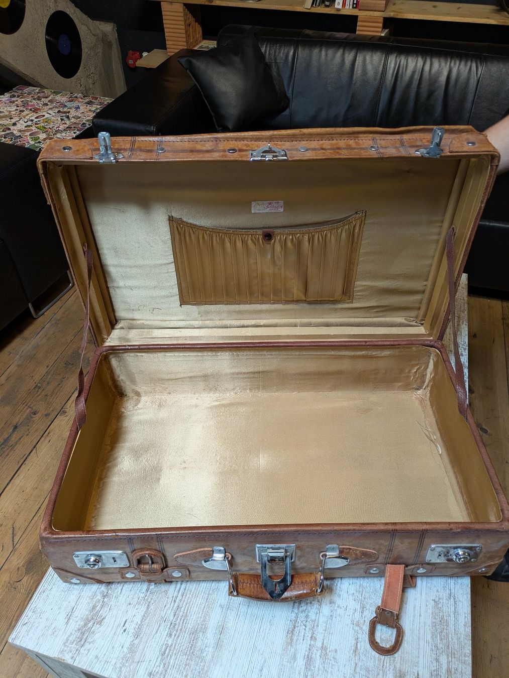 Valises de voyage: 2 alte, schöne Koffer – D'occasion à Niederlenz par pco_577d 1