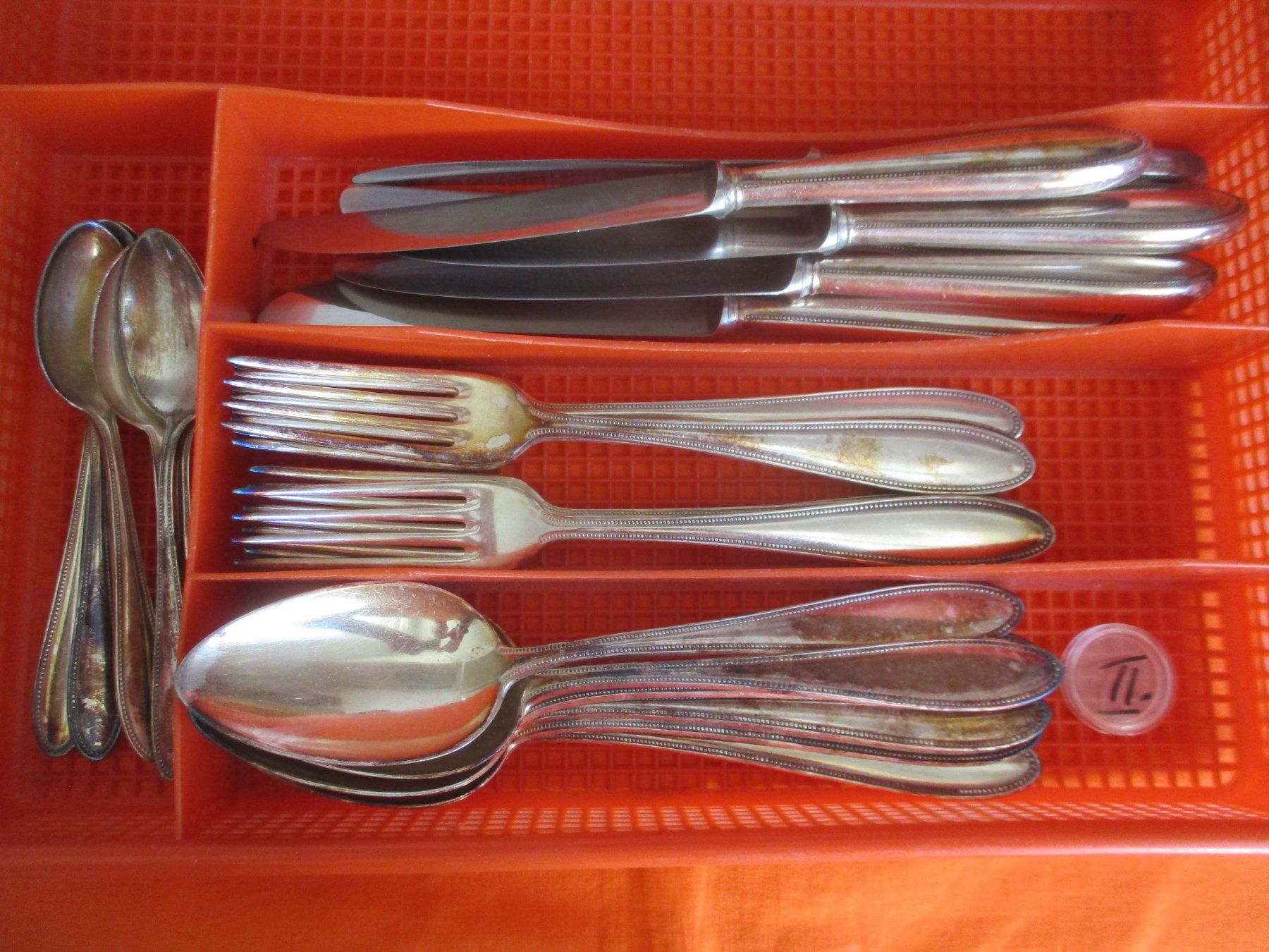 WMF Set di posate: WMF Perlrand Speisebesteck – Usato da Birsfelden venduto da alles-muss-raus