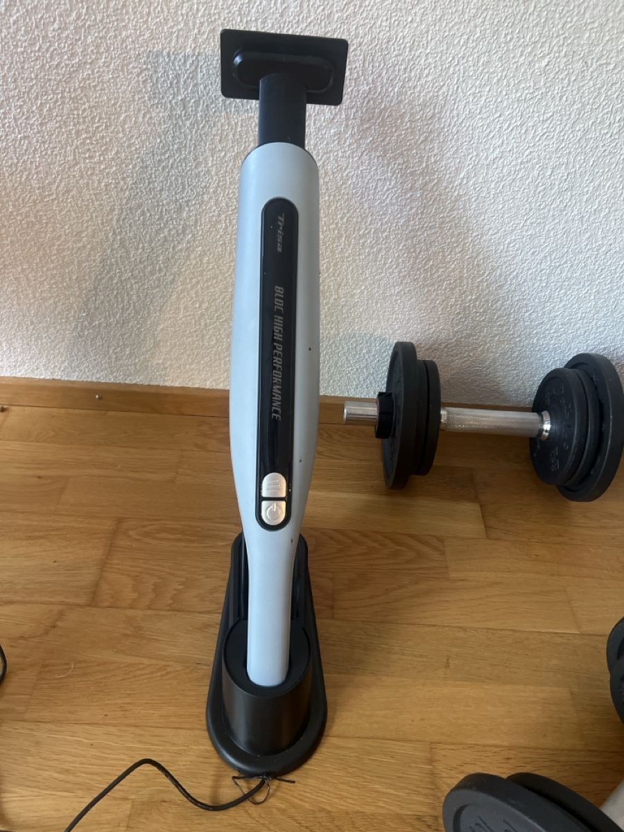 Trisa Aspirateurs & Accessoires: Trisa Handstaubsauger – Neuf (Voir description) à Ittigen par ABalli