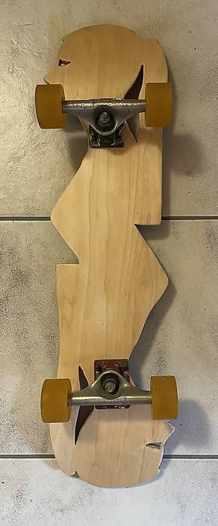 Skateboards: Skateboard mit speziellem Design – Usato da rehetobel venduto da ted_s2vd 1